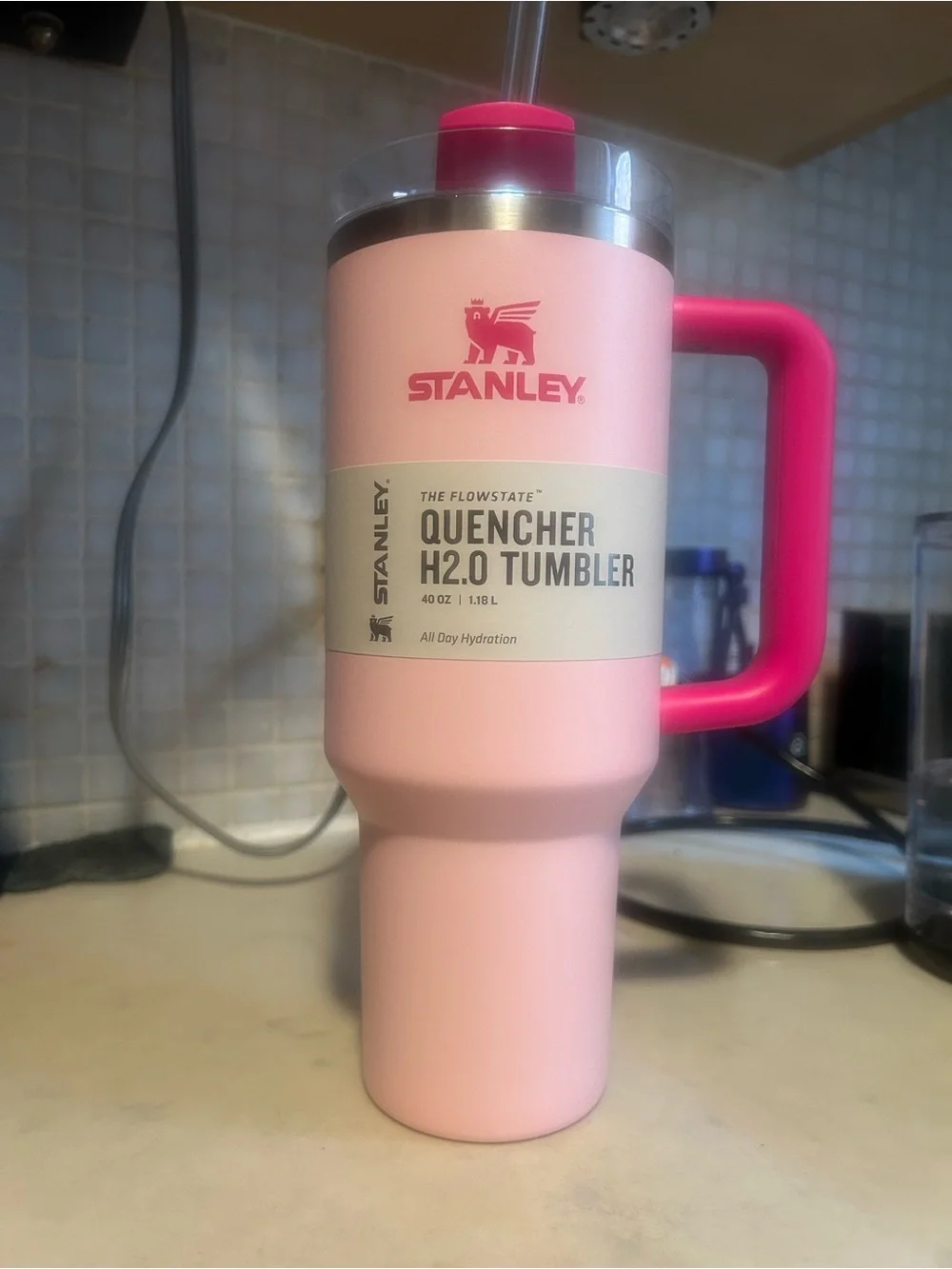 Stanley Flamingo 40 Oz H2.0 FlowState Quencher Tumbler NWT